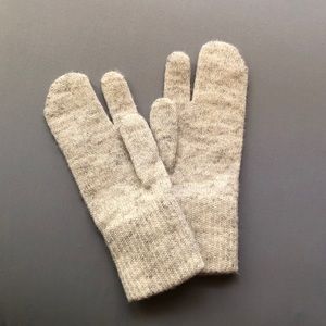 ❗️SOLD❗️Number Nine sample tabi gloves